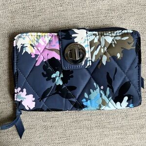 Vera Bradley Ultralight Turnlock Wallet in Chrysanthemum Crush
